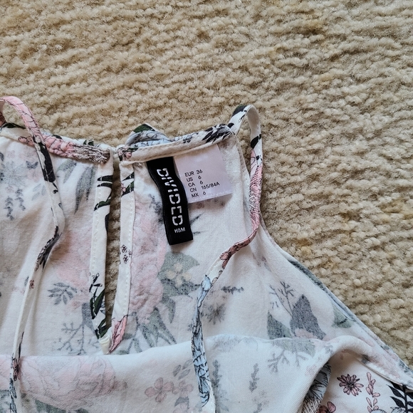 H&M Ruffled Top - Picture 7 of 13